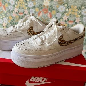 Nike Court Vision Alta